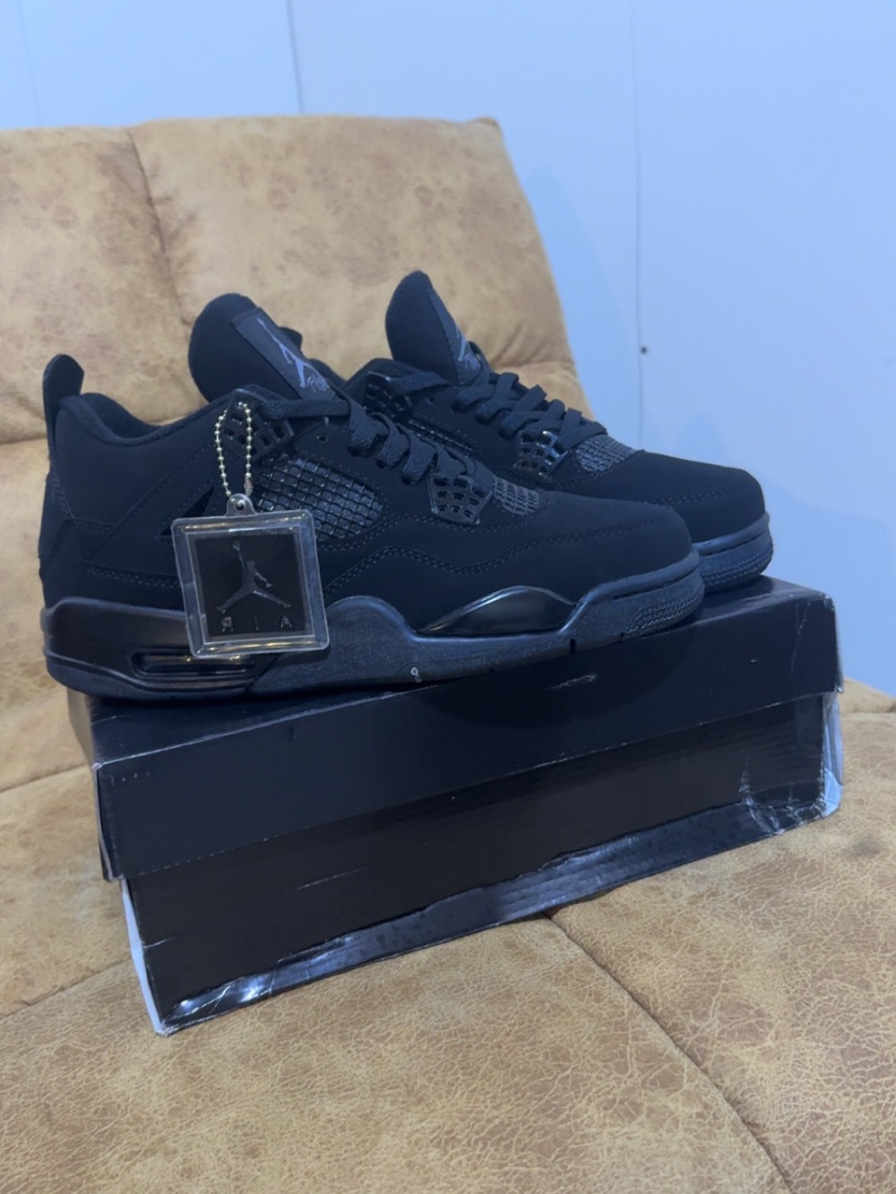 Jordan Men's Black Retro Basketball Sneakers